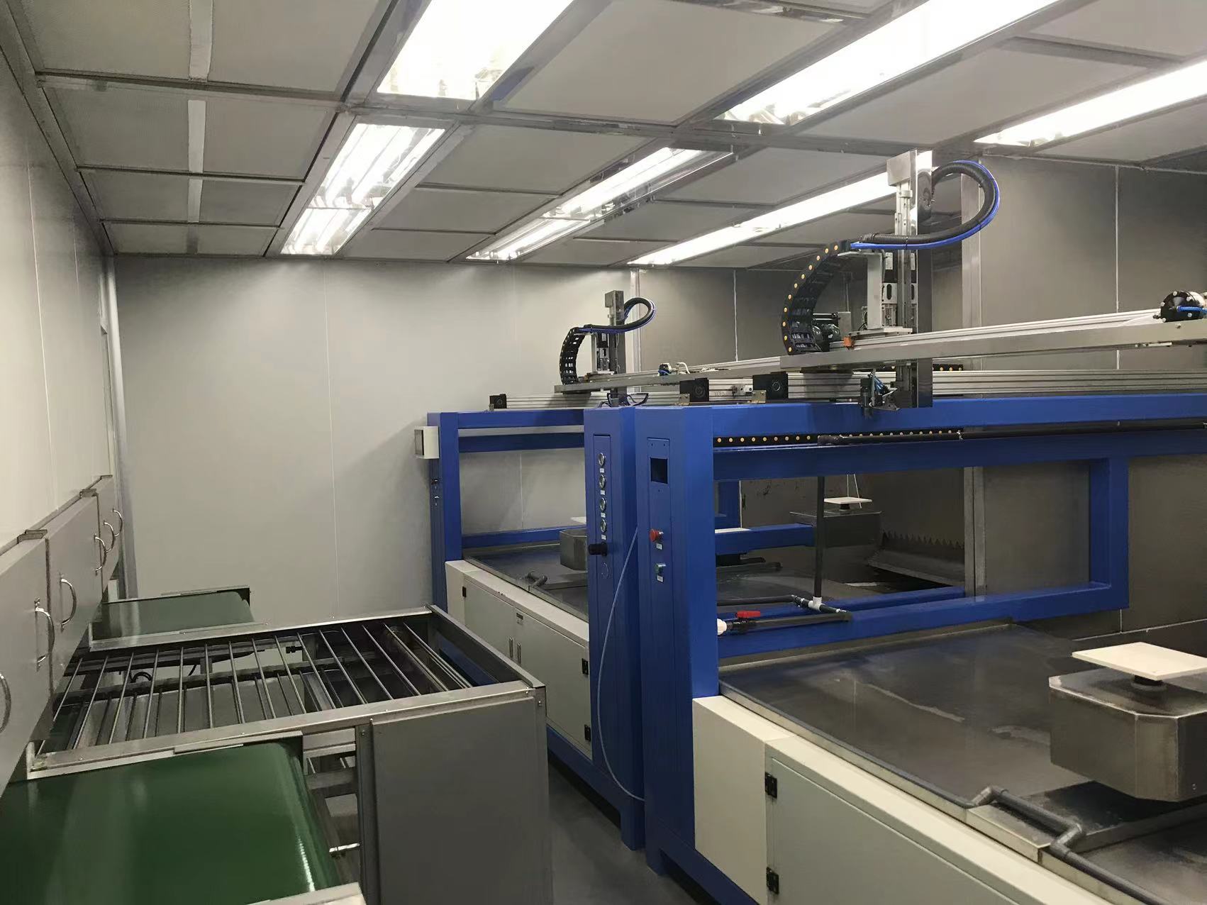 UV线往复机喷房